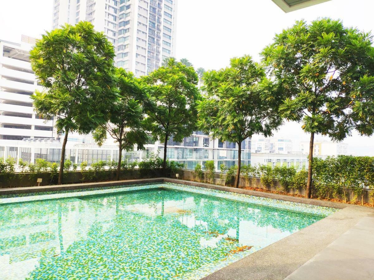 5-star + Infinity Pool, 4 Pax, 1 Min To Jaya One Petaling Jaya