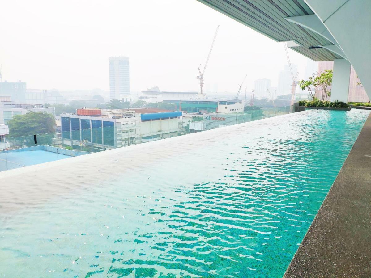 5-star + Infinity Pool, 4 Pax, 1 Min To Jaya One