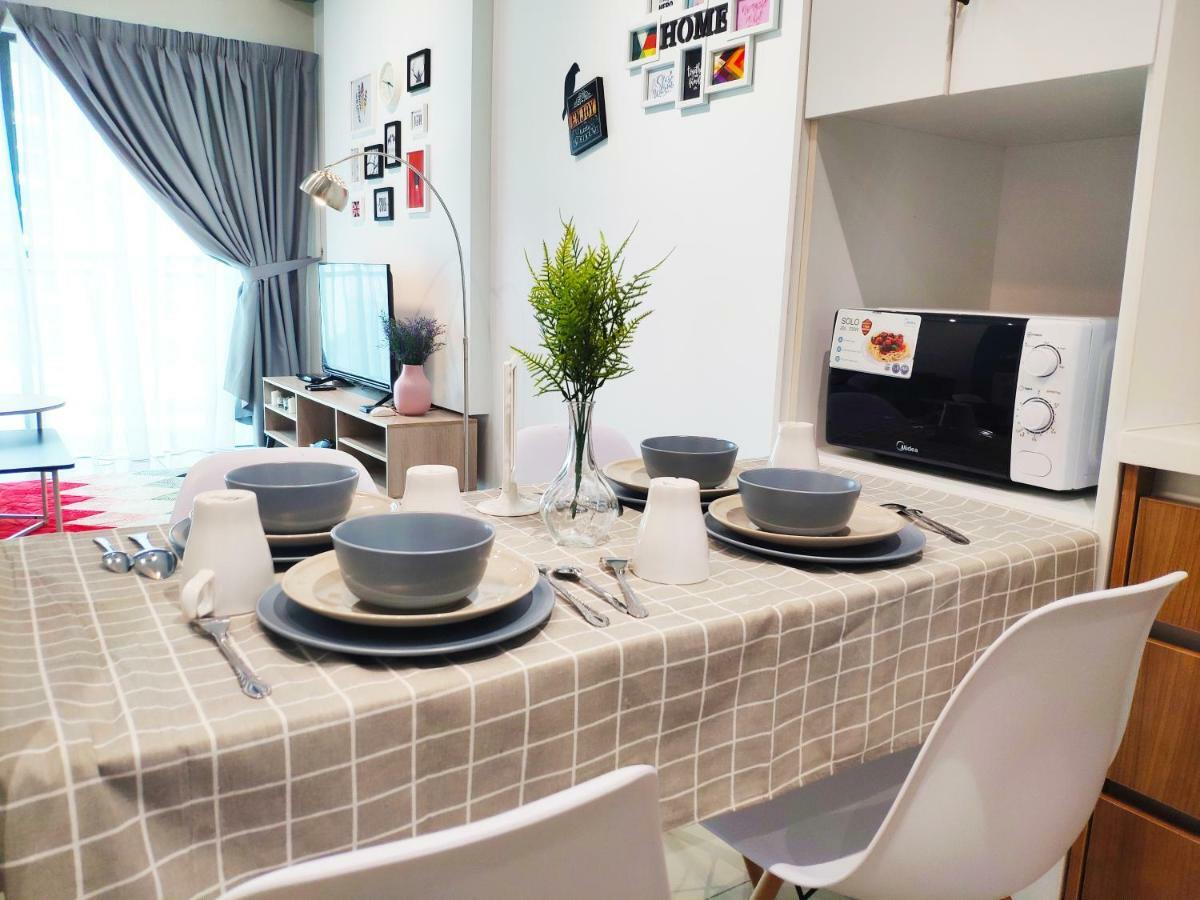 5-star + Infinity Pool, 4 Pax, 1 Min To Jaya One * Petaling Jaya