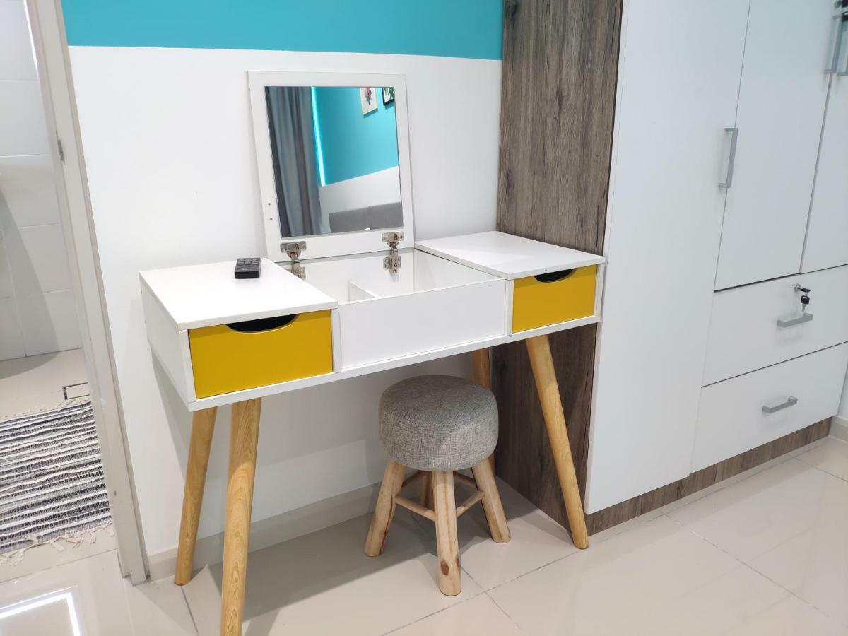 Apartment 5-star + Infinity Pool, 4 Pax, 1 Min To Jaya One